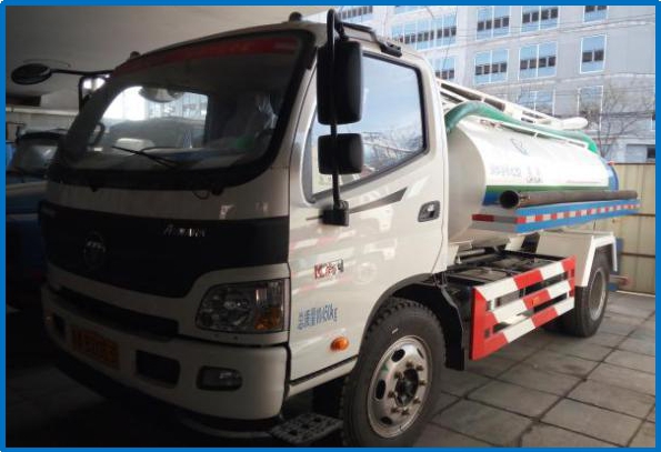 吸污车