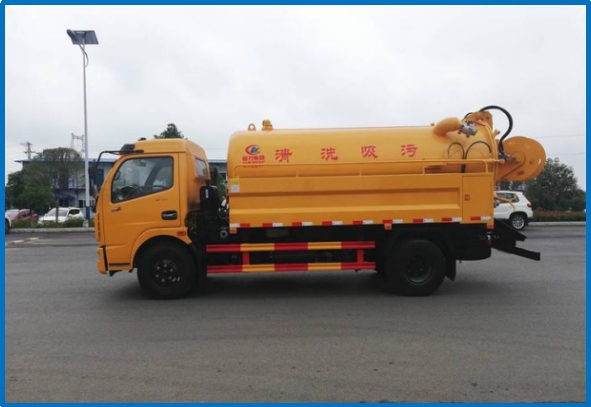 吸污车